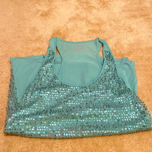 Aqua tank with sequin embellishments - Picture 4 of 5